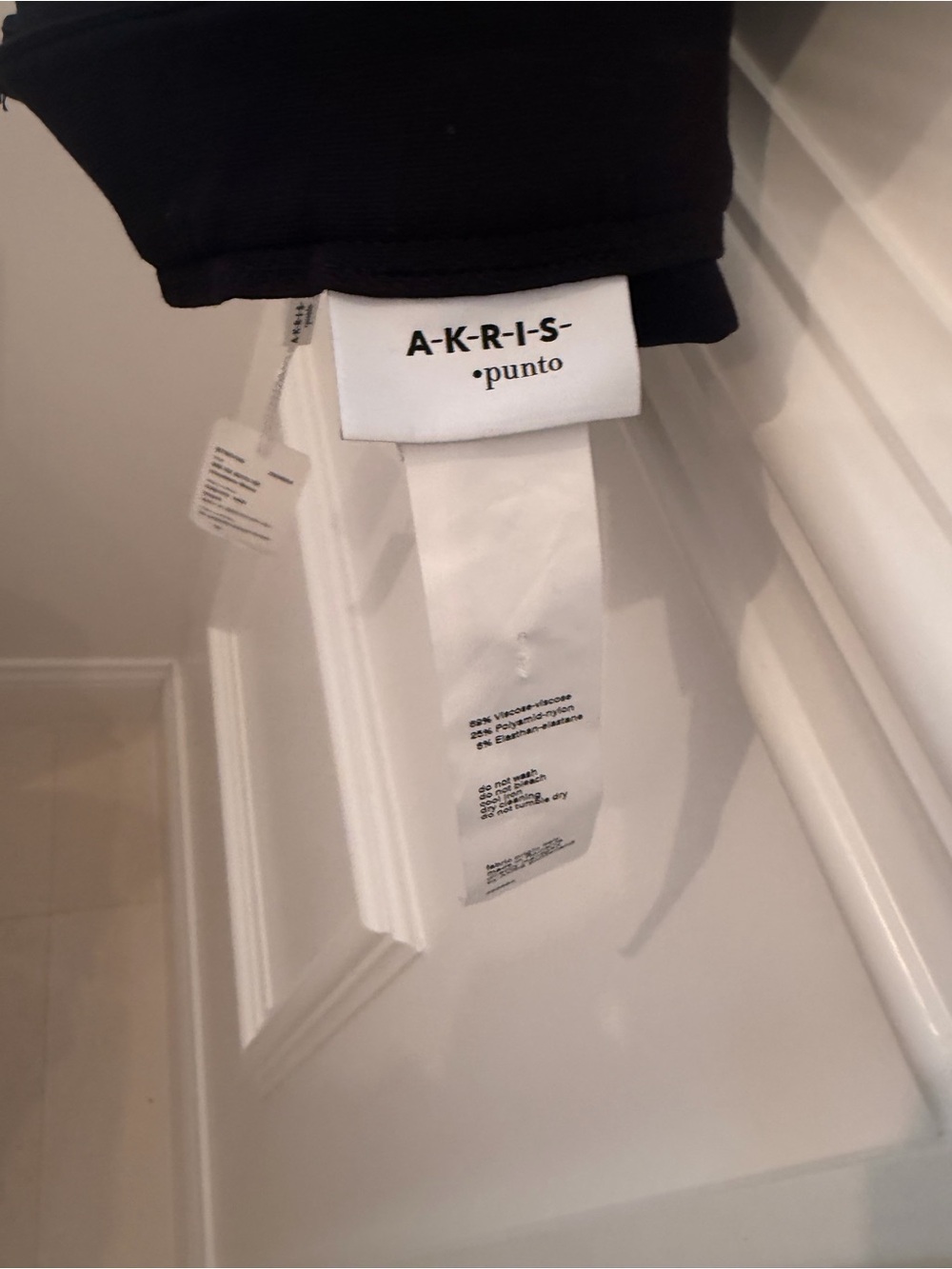 Akris Punto Black Tailored Women's Trousers